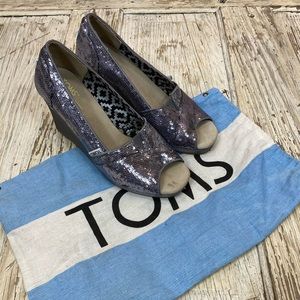 TOMS silver sequin open toe wedge heels.🎉